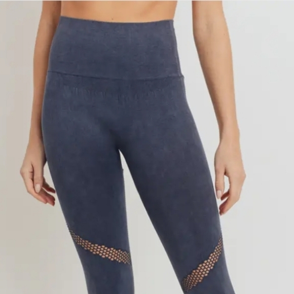 High waist mineral wash legging - Picture 2 of 5